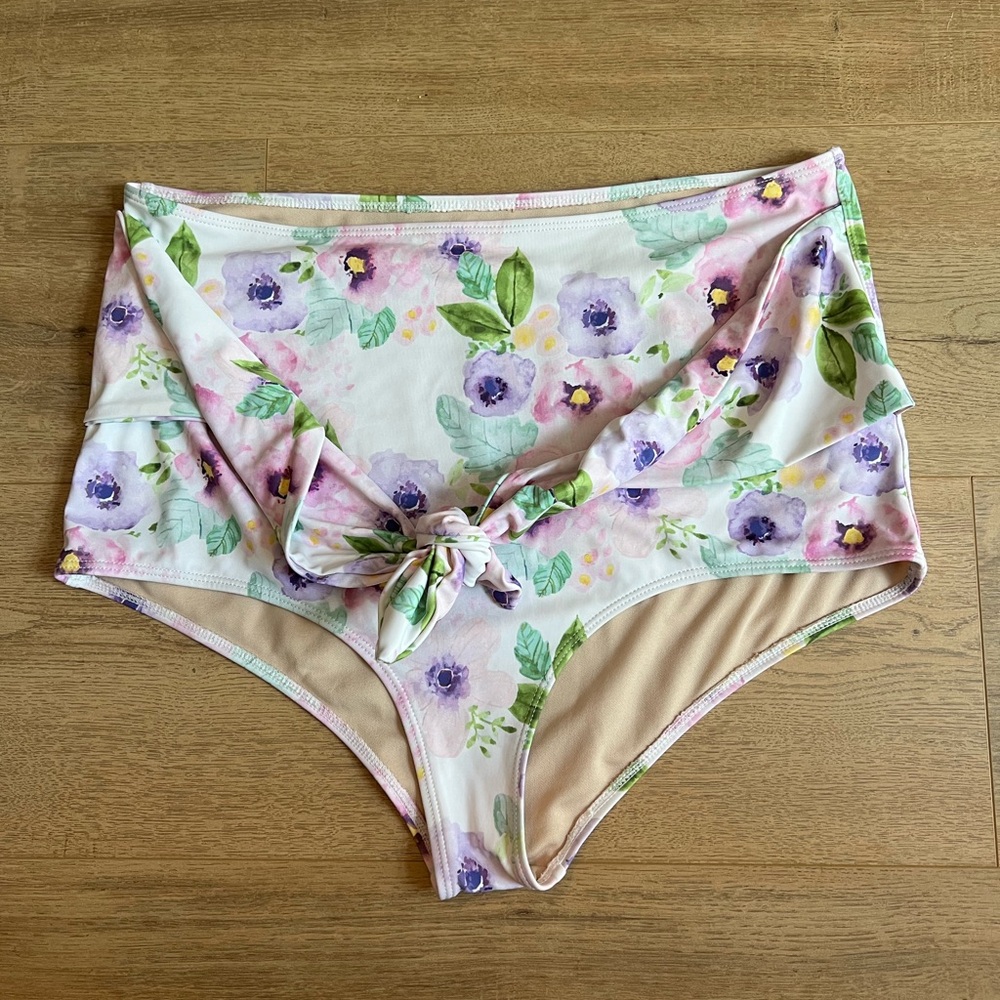 XL Kortni Jeane Tie-Front Bottoms